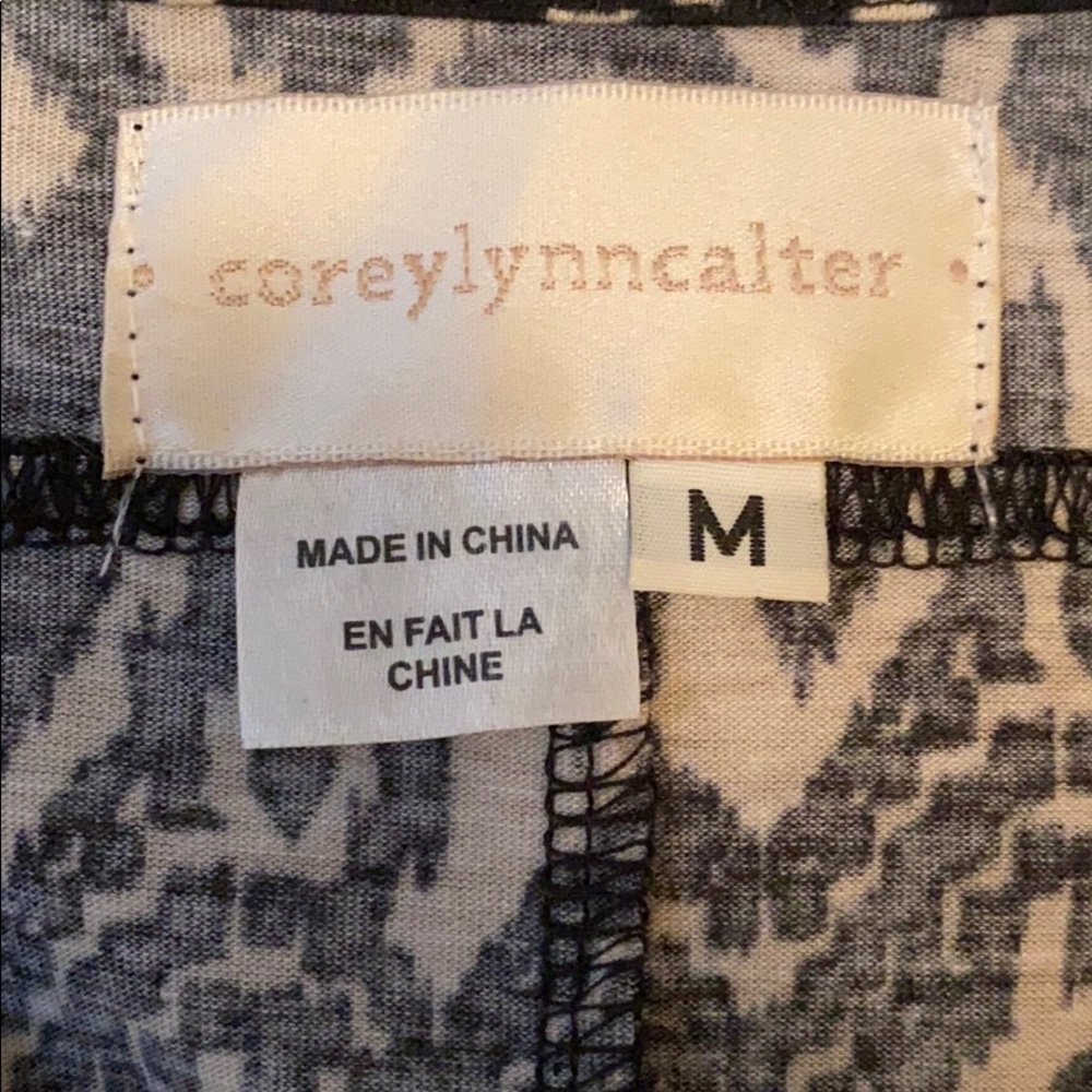 Patterned Jumpsuit - Picture 5 of 6